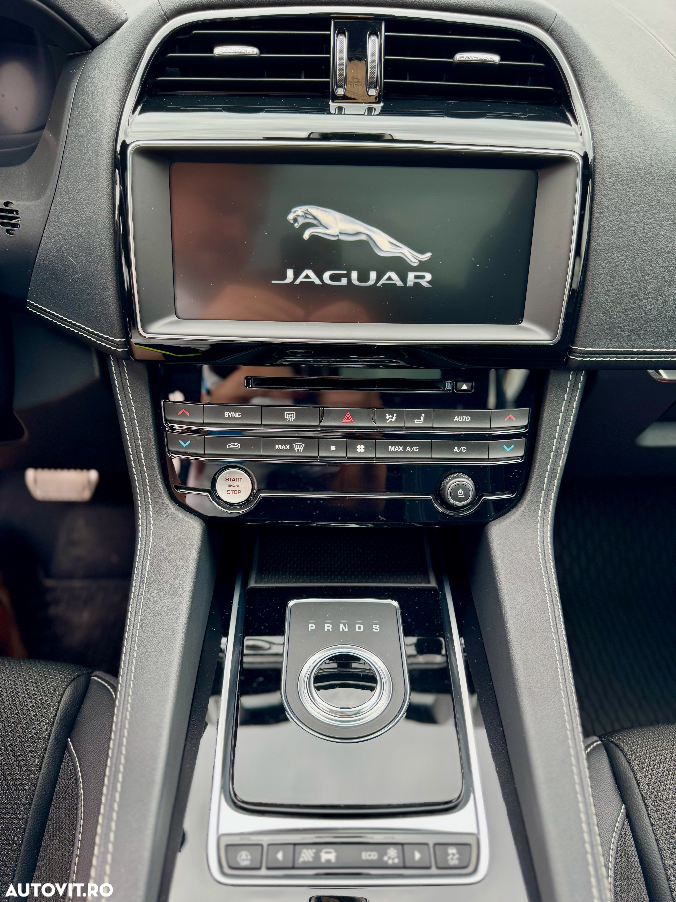 Jaguar F-Pace 20d AWD Aut. R-Sport - 10