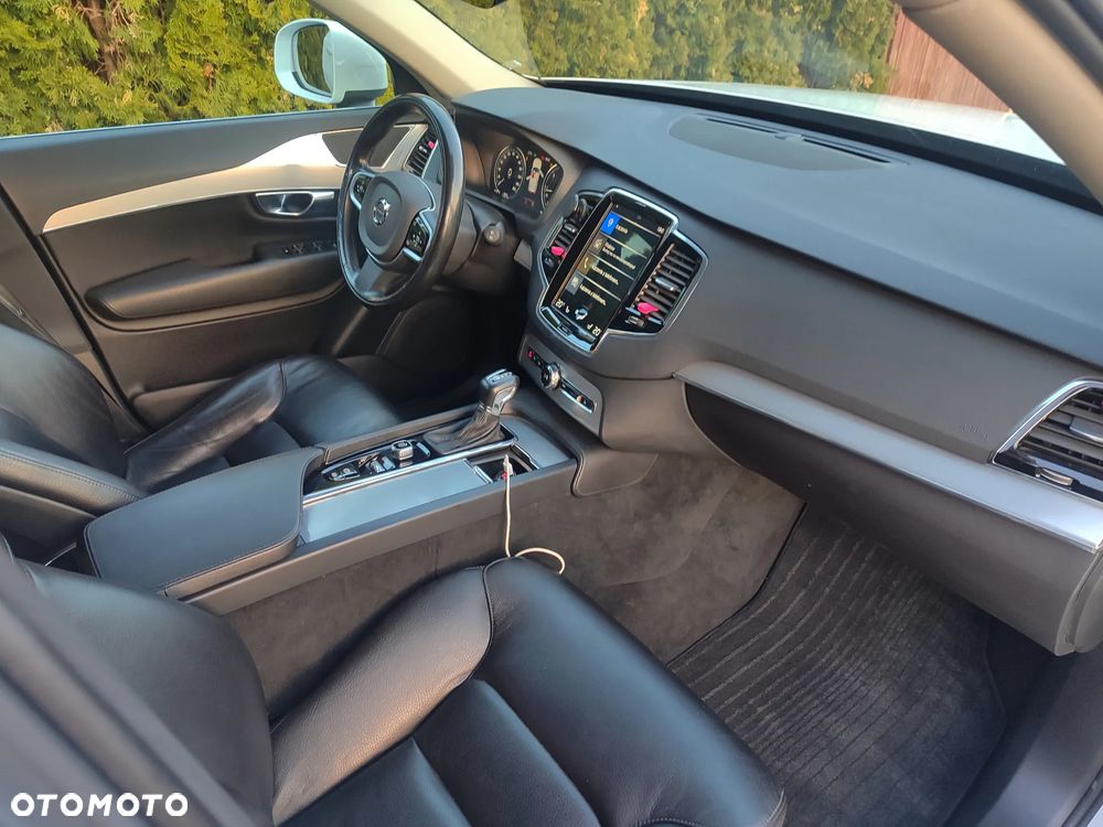 Volvo XC 90 B5 D AWD Geartronic Momentum - 14