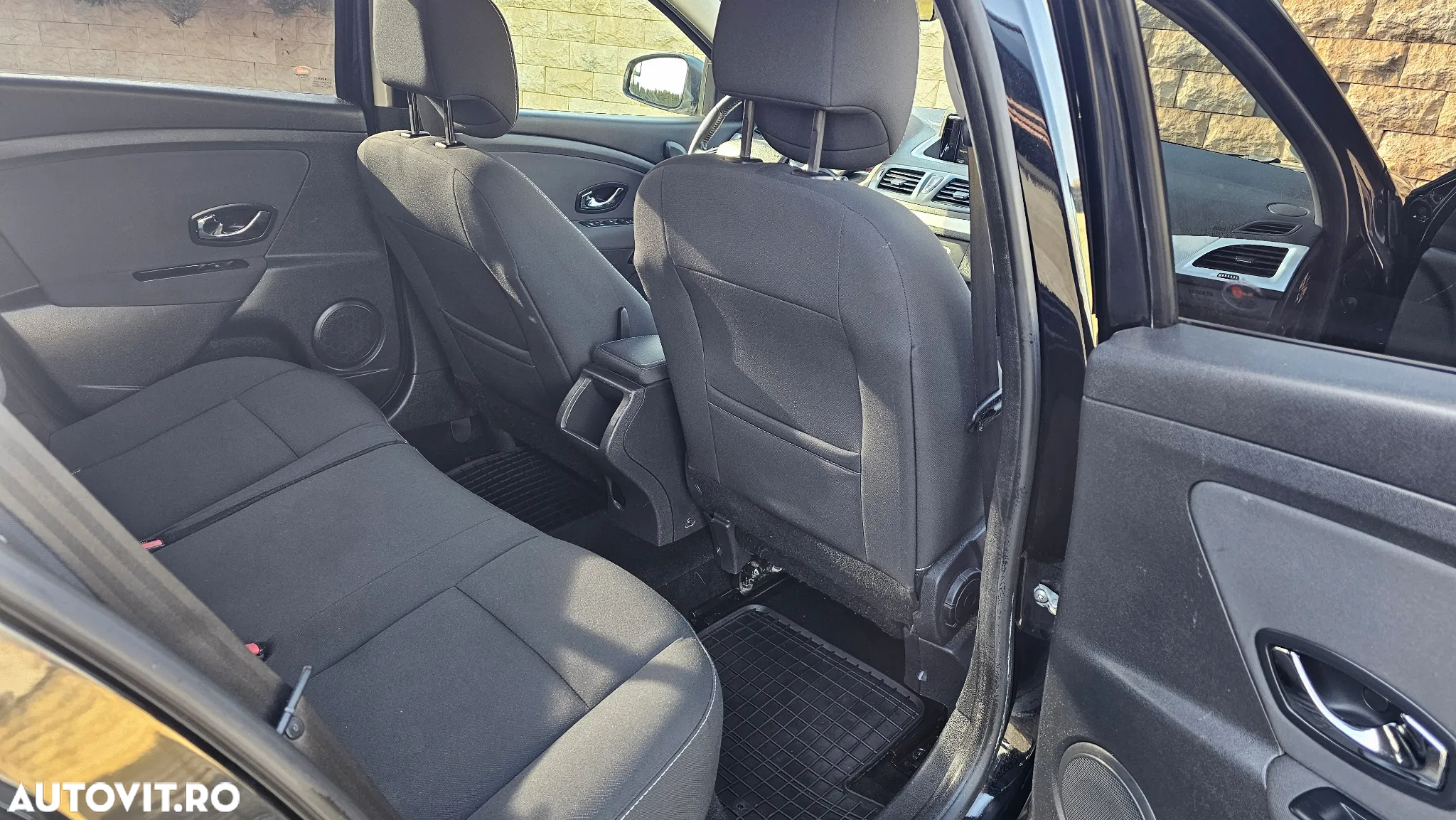 Renault Megane Grandtour ENERGY TCe 130 BOSE EDITION - 8