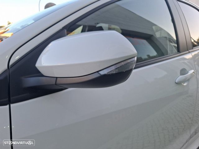 Toyota Yaris 1.5 HDF Comfort - 51