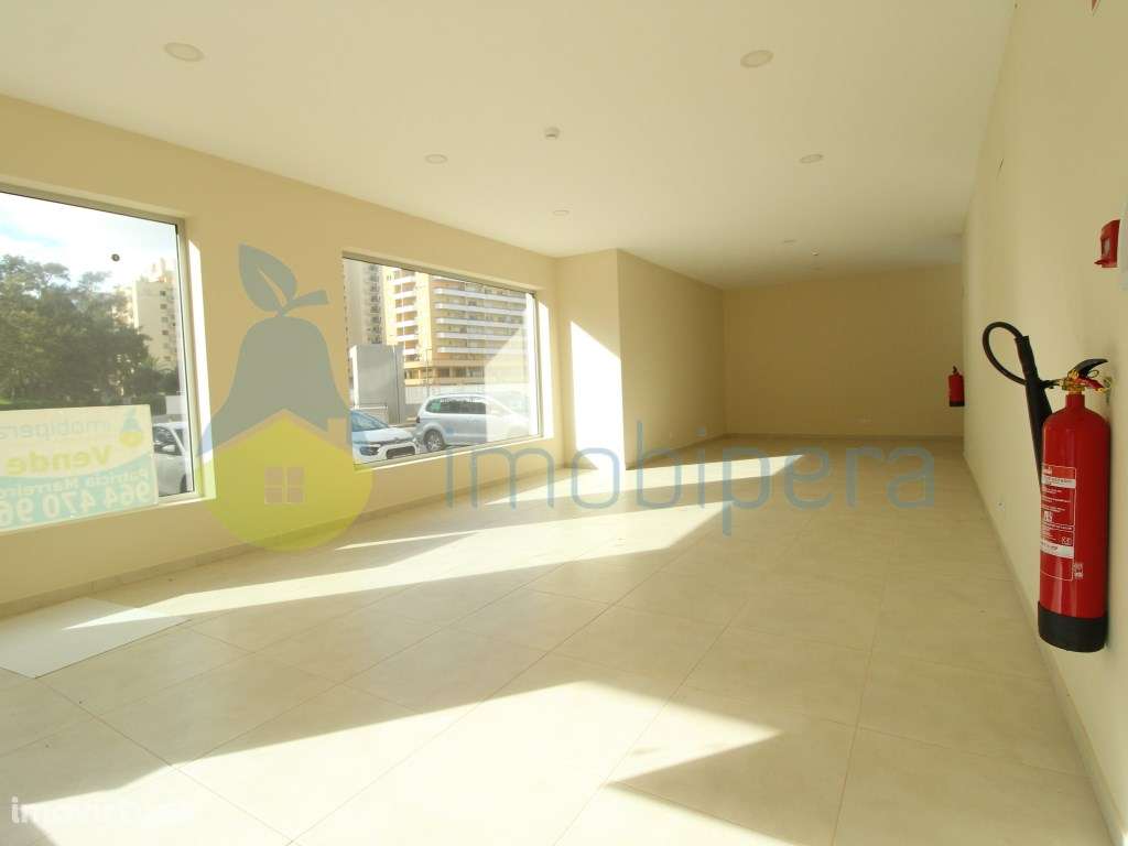 Loja para venda em Portimão, Praia da Rocha - Grande imagem: 2/9