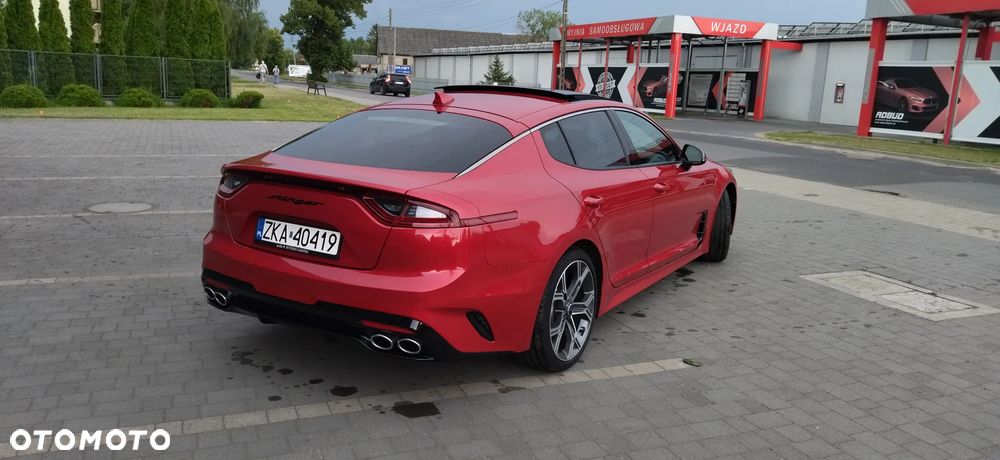 Kia Stinger - 11
