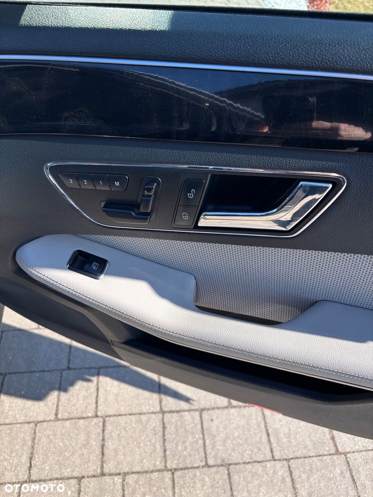 Mercedes-Benz Klasa E 350 CDI DPF BlueEFFICIENCY 7G-TRONIC Avantgarde - 14