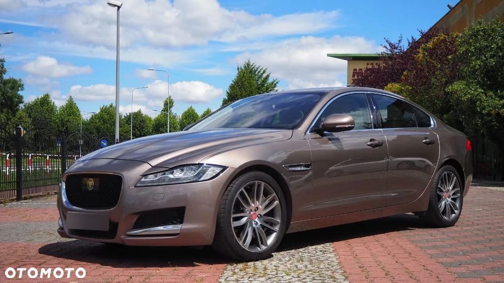 Jaguar XF 3.0 TDV6 Prestige - 1