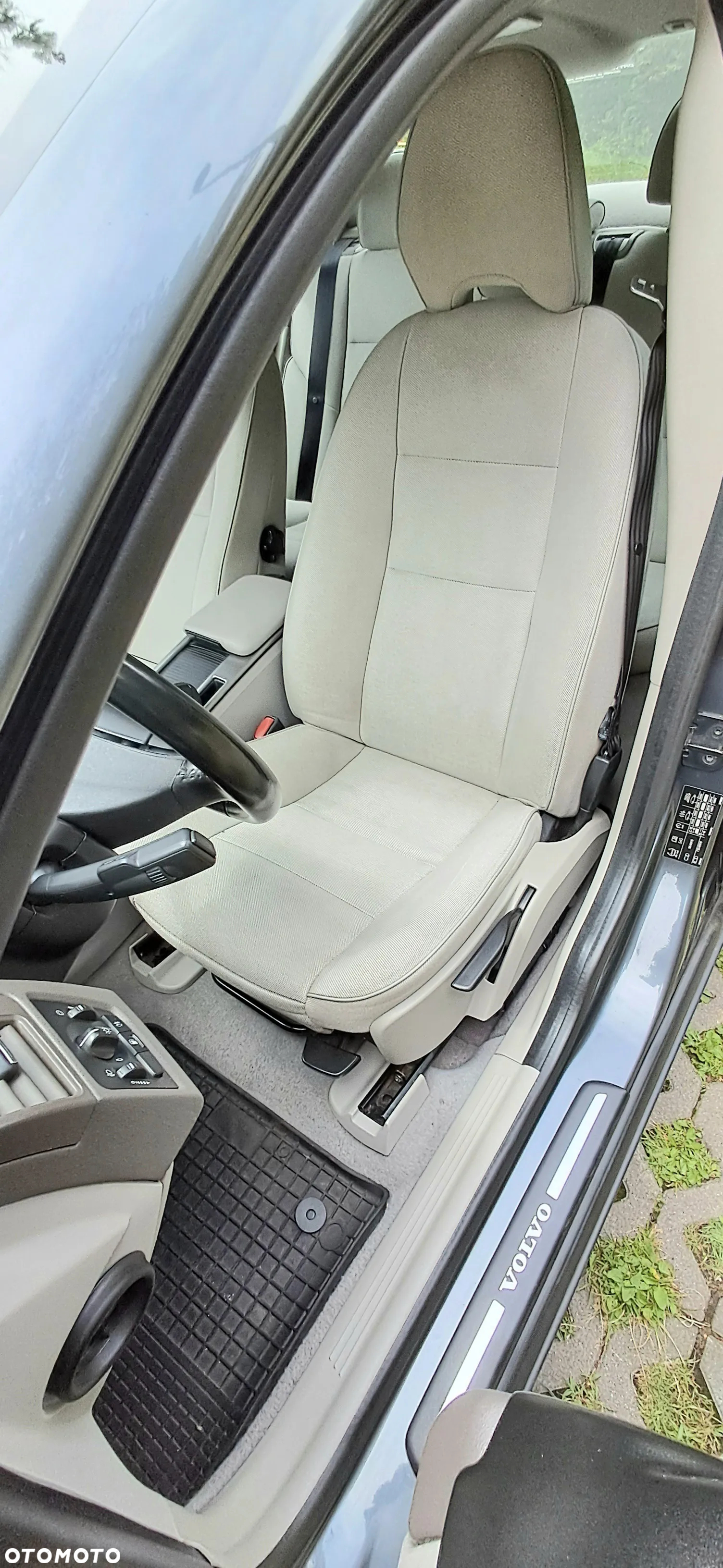 Volvo S40 1.6 - 9