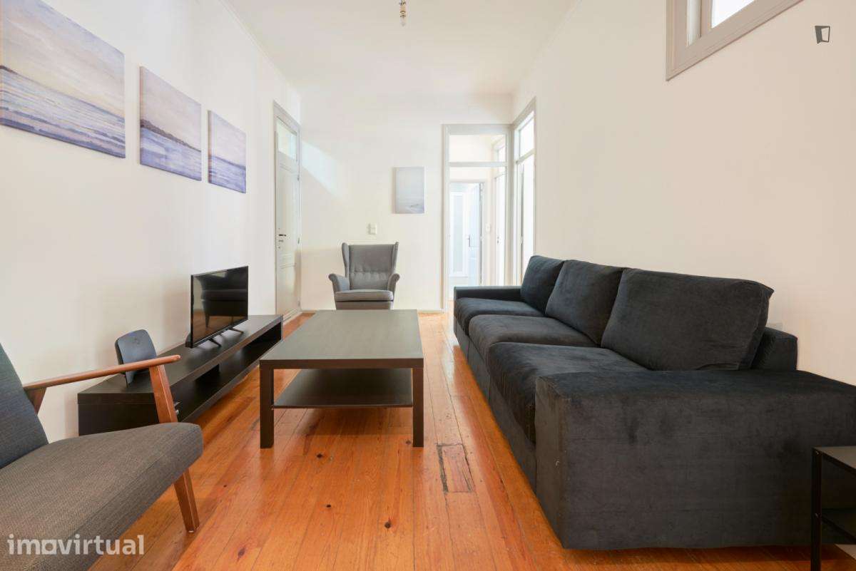 Quarto - localizado em Penha Lisbon - Grande imagem: 2/38