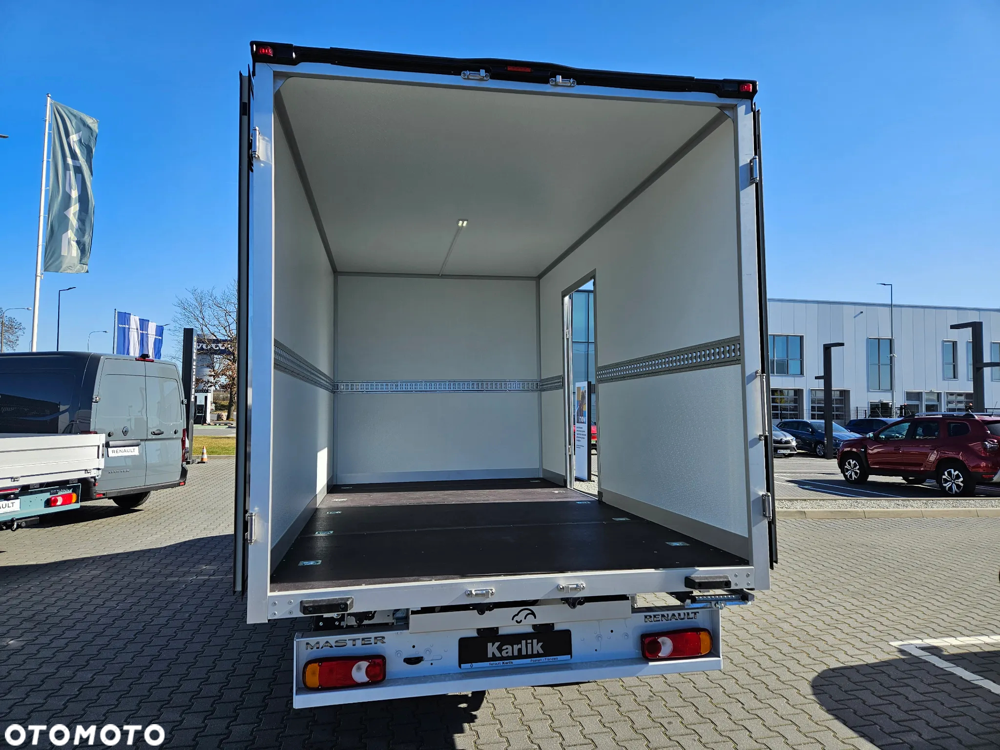 Renault nowy Master kontener 8 EP Carpol - 7