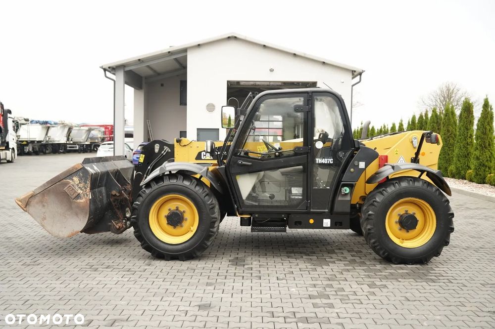 Caterpillar TH407C / ŁADOWARKA TELESKOPOWA / 2015 ROK / - 9
