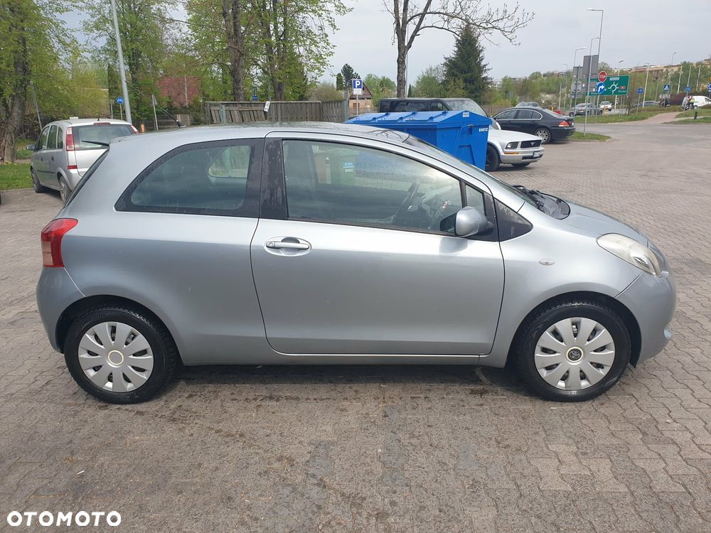 Toyota Yaris - 2