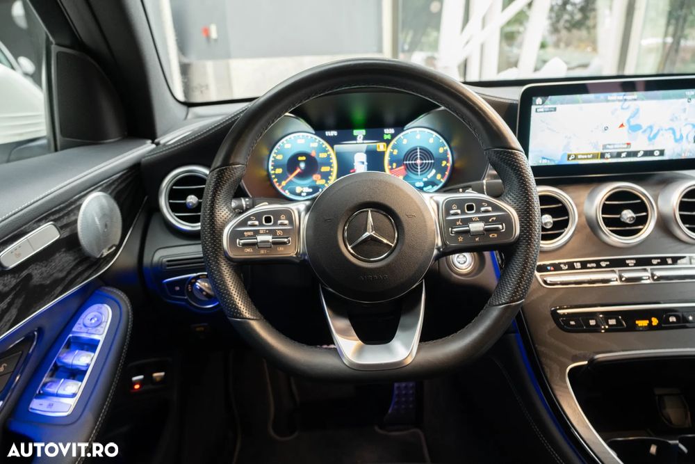 Mercedes-Benz GLC Coupe 300 4MATIC MHEV - 31