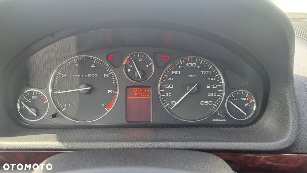 Peugeot 407 1.8 Premium Grand Prix - 10