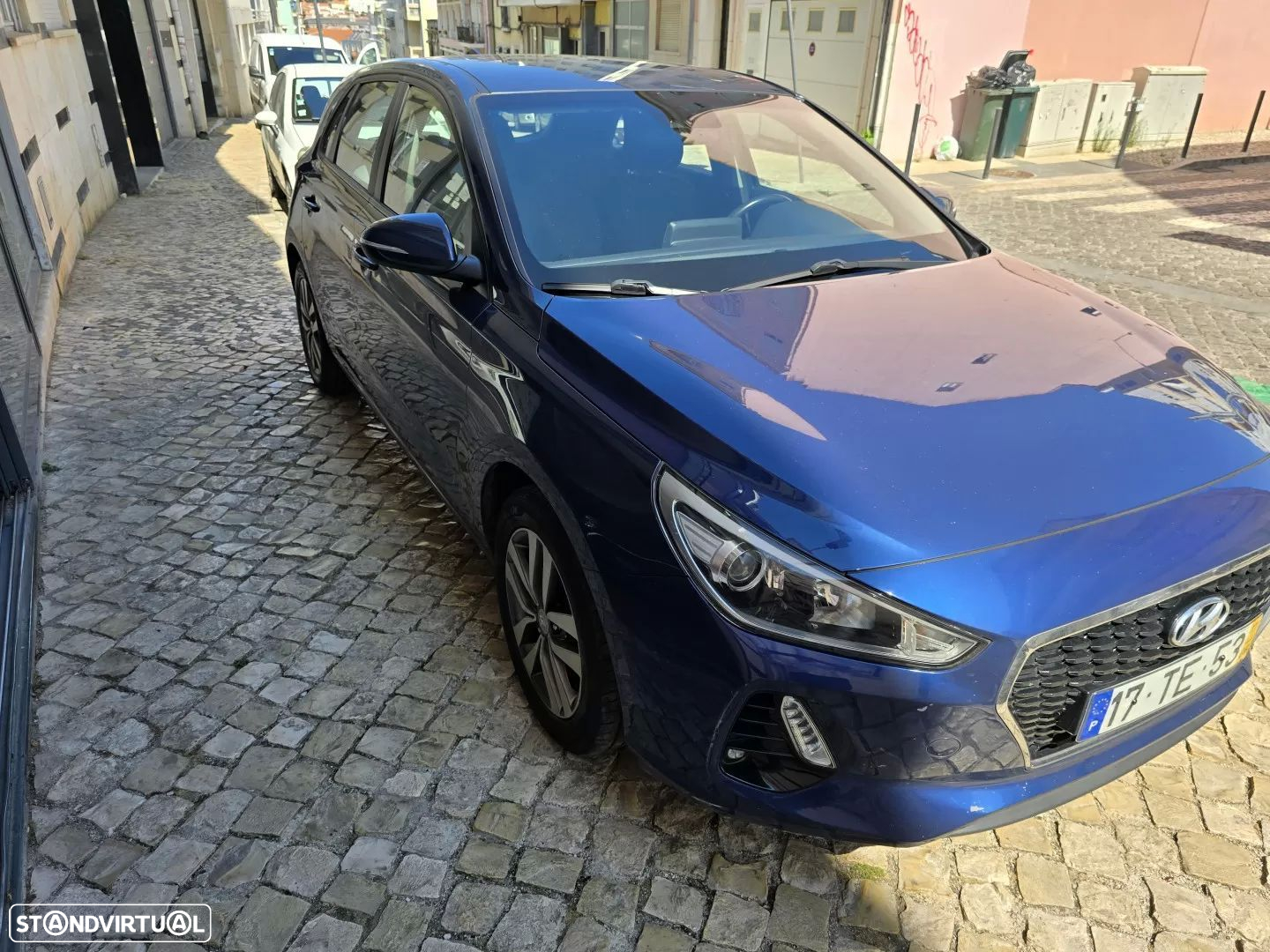 Hyundai i30 1.6 CRDI Blue Comfort+Navi - 3