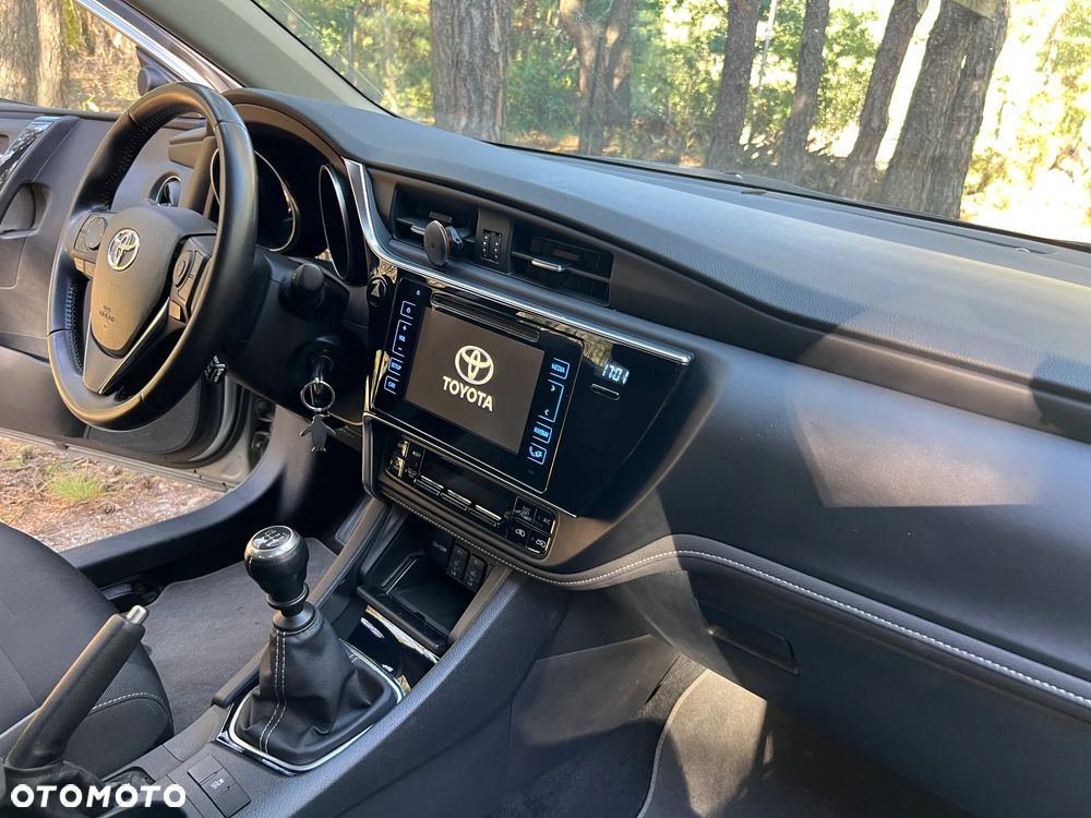 Toyota Auris 1.6 Comfort - 12