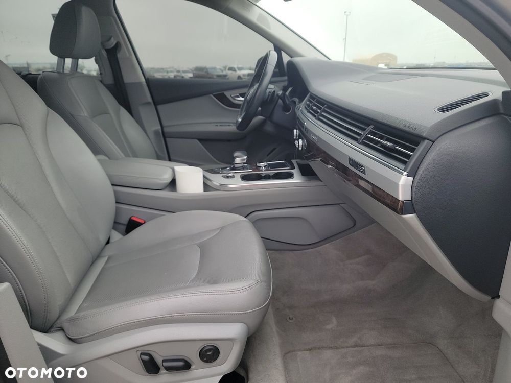 Audi Q7 - 16