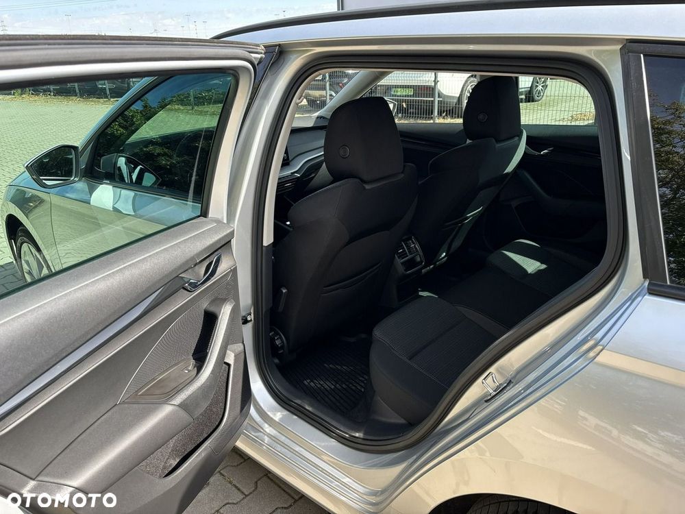 Skoda Octavia 2.0 TDI SCR Ambition DSG - 20