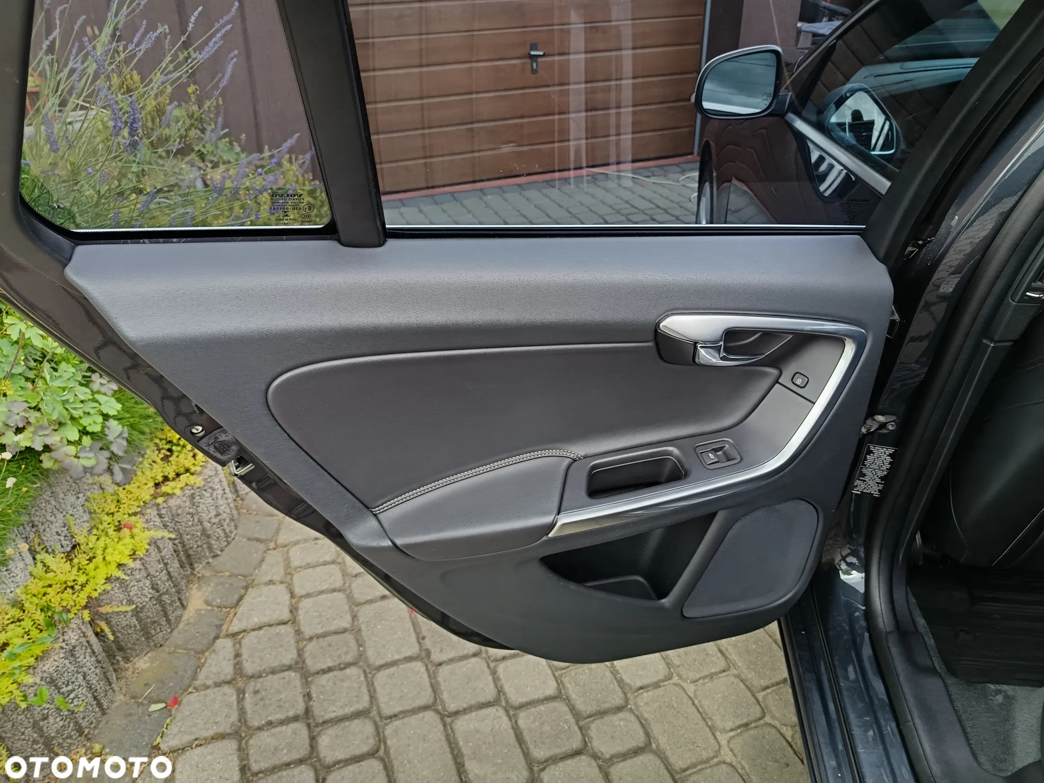 Volvo V60 T6 AWD R-Design Summum - 24