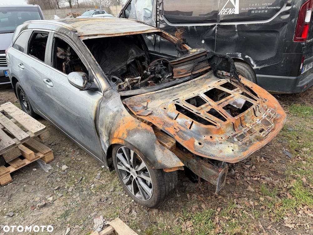 Kia Ceed 1.5 T-GDI OPF Ultimate Edition - 4