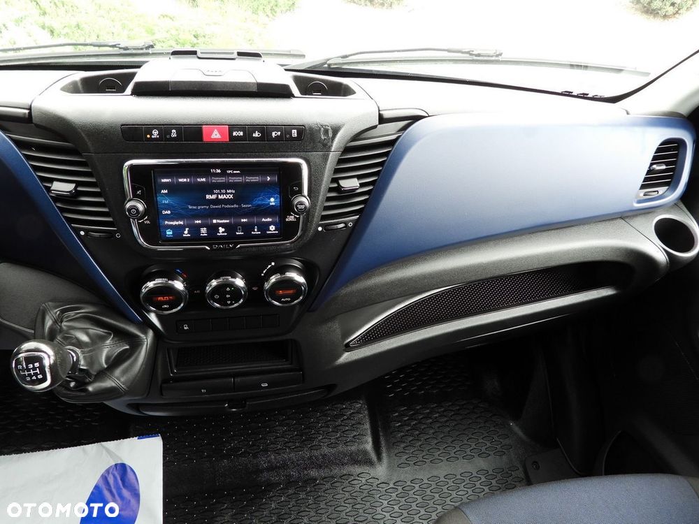 Iveco DAILY 35S18 PLANDEKA 8 PALET WEBASTO TEMPOMAT NAWIGACJA LEDY PNEUMATYKA KLIMATYZACJA  180KM - 32