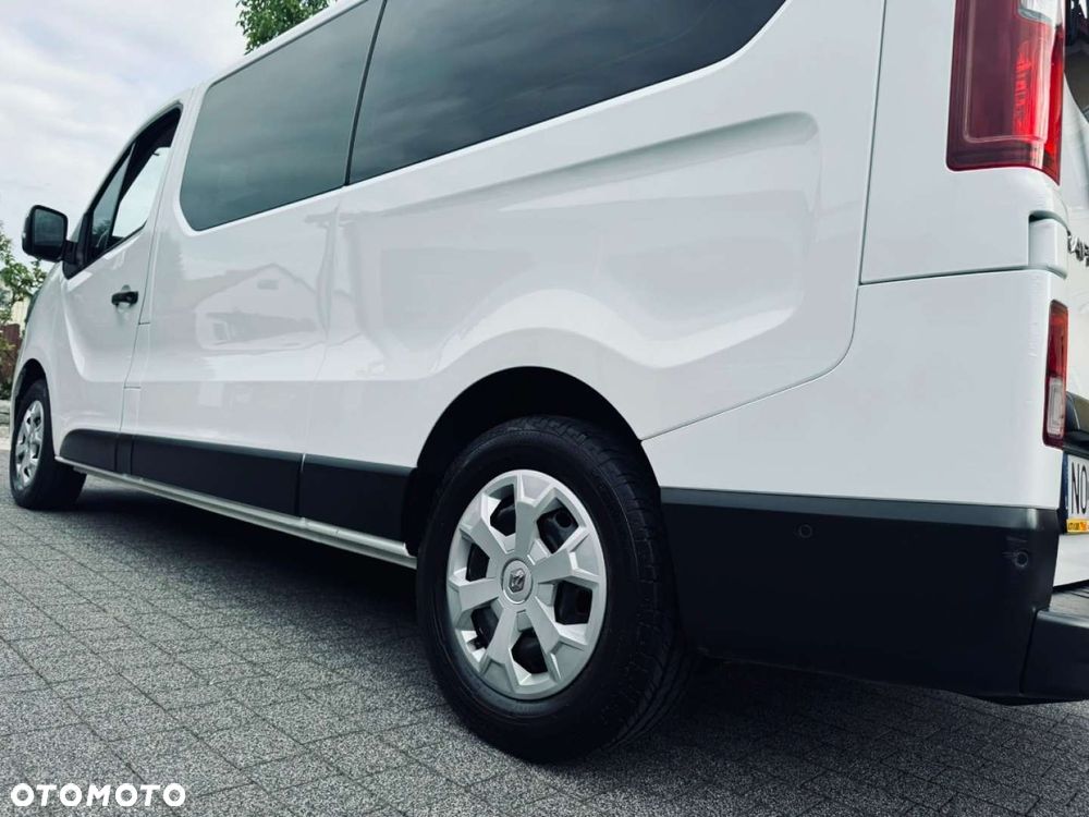 Renault Trafic - 25