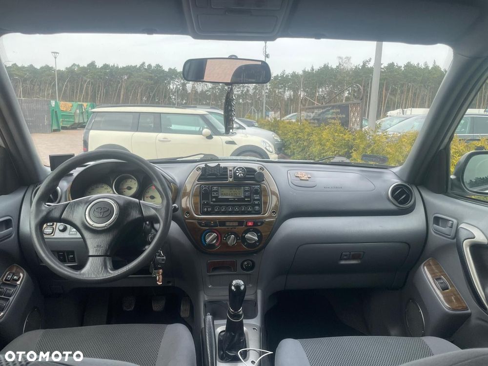 Toyota RAV4 D-4D 4x4 - 10