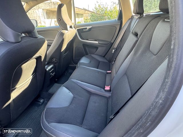 Volvo XC 60 2.0 D3 Drive - 7
