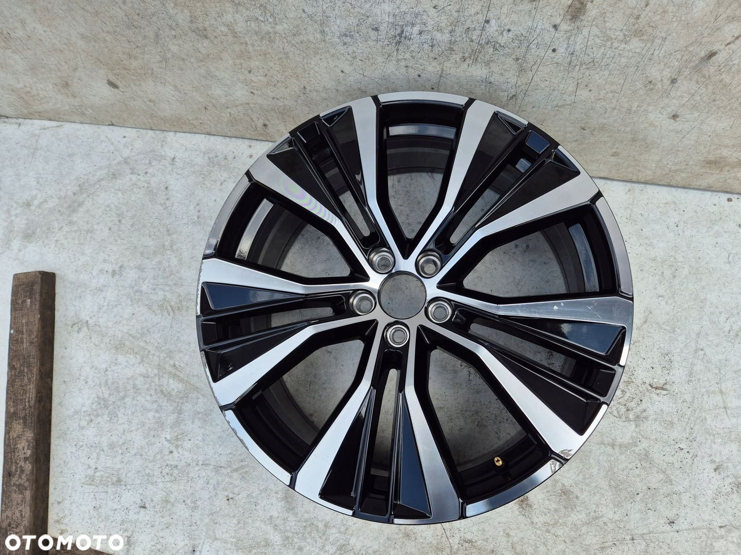 Felga Volvo XC60 II 8.0" x 20" 5x108 ET 52,5 32358599BL - 2