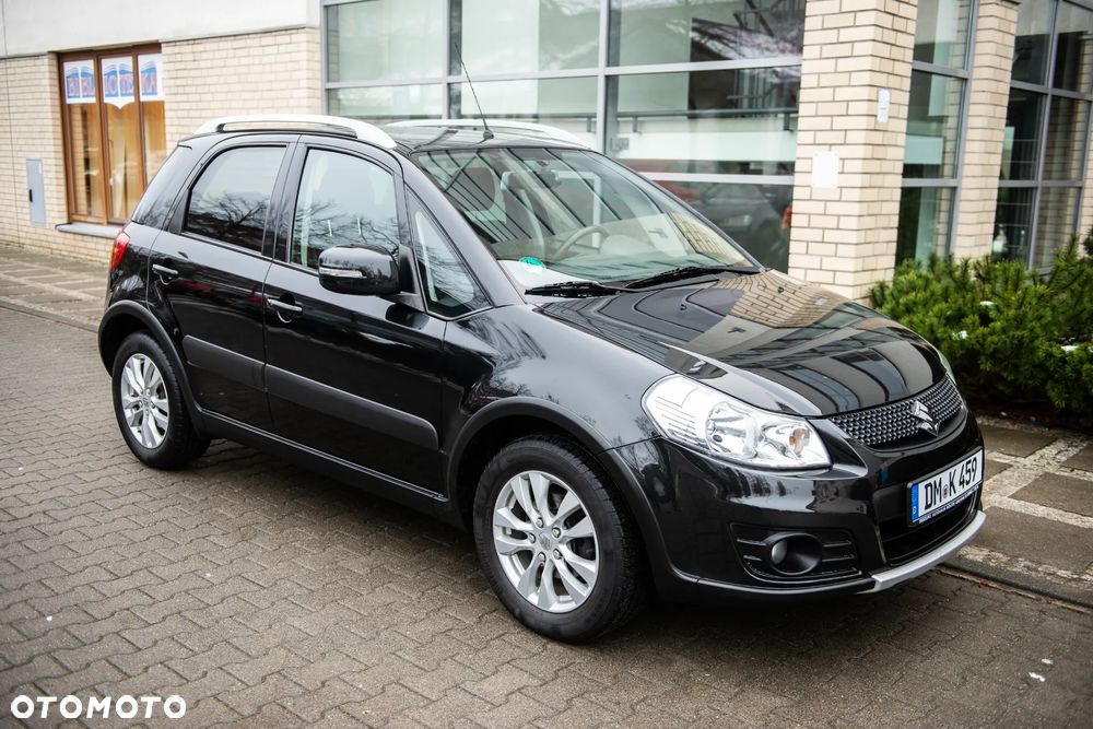 Suzuki SX4 1.6 Premium - 11