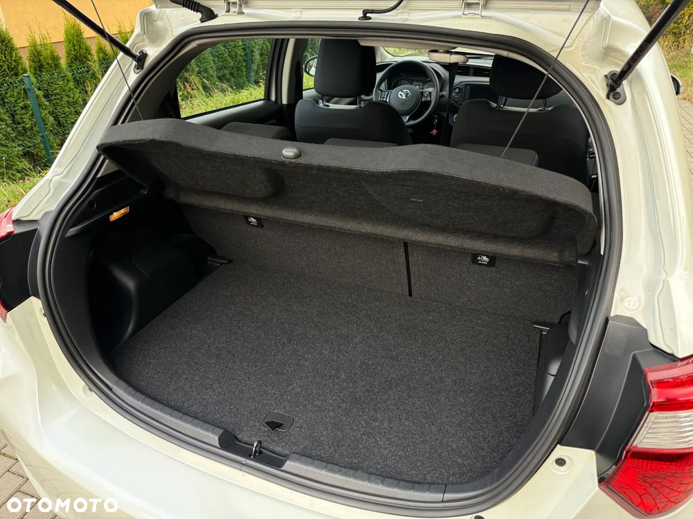 Toyota Yaris 1.5 Dynamic - 8