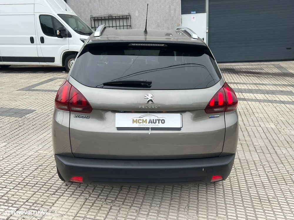 Peugeot 2008 1.2 PureTech Style - 5