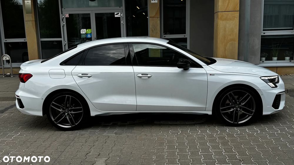 Audi A3 Limousine 35 TFSI S tronic S line - 4