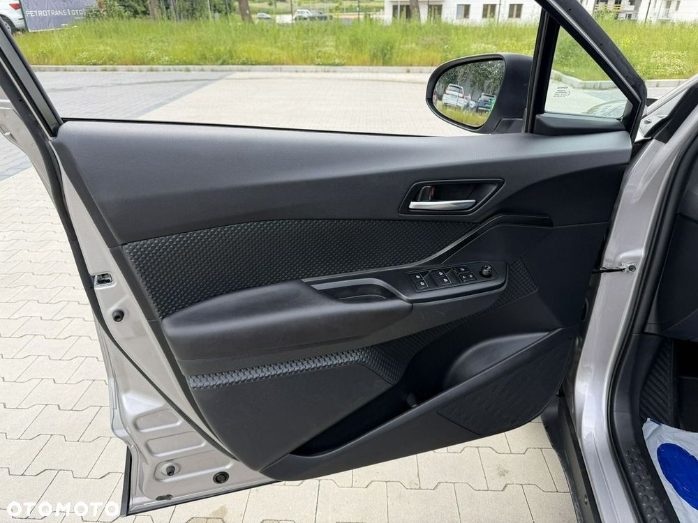 Toyota C-HR - 16