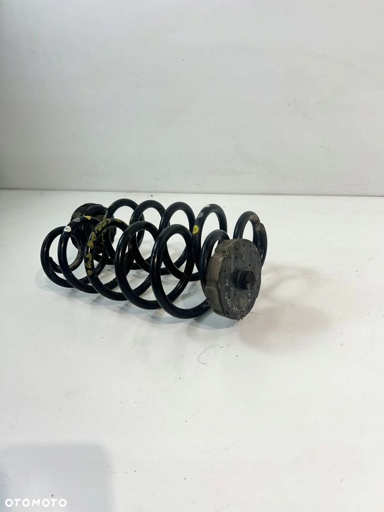 KOMPLET SPRĘŻYN TYŁ Audi A5 8T 8F - 10