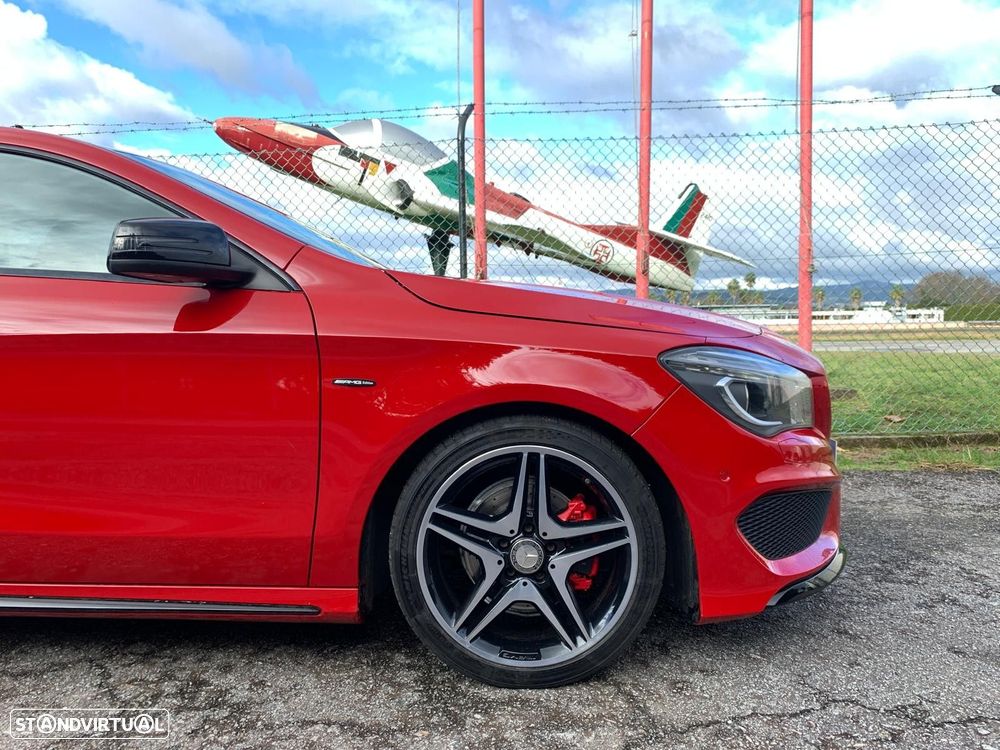 Mercedes-Benz CLA 200 d Shooting Brake AMG Line - 10