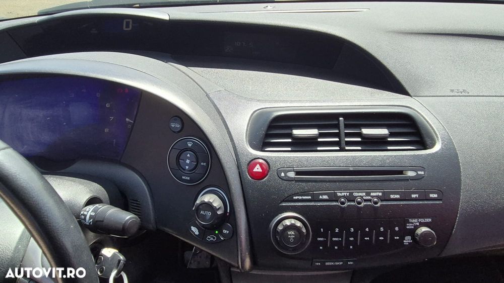 Honda Civic 1.8i-VTEC Sport - 13