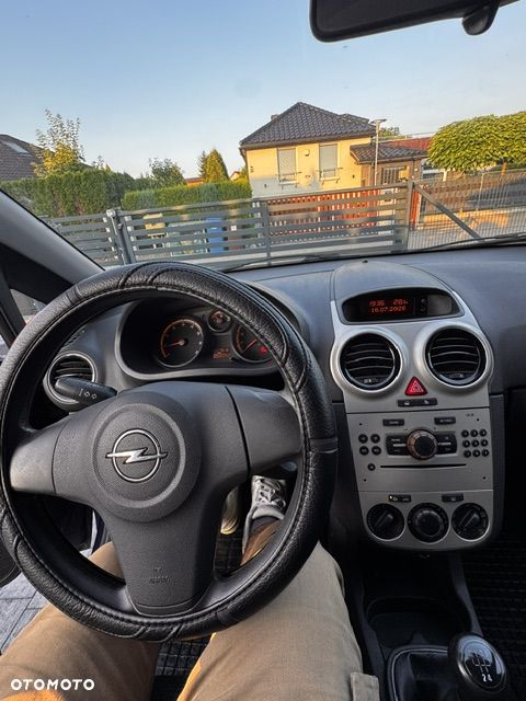 Opel Corsa 1.2 16V Enjoy - 13