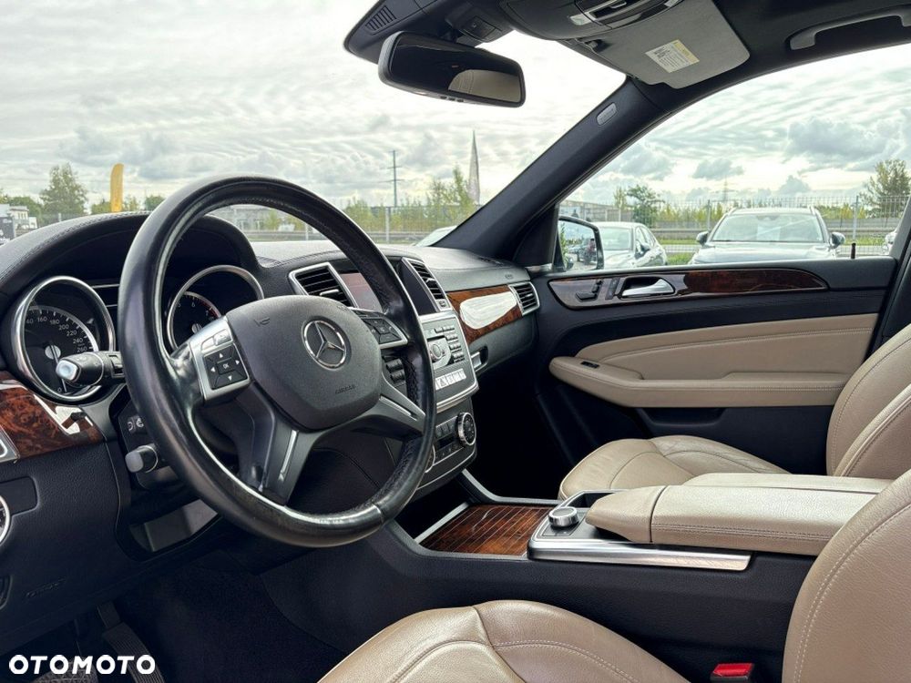 Mercedes-Benz ML - 10