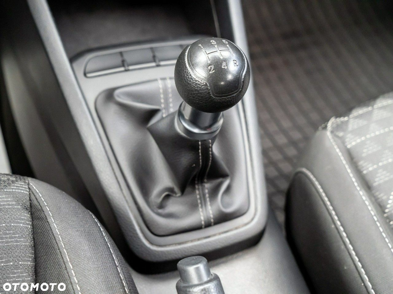 Kia Rio 1.2 M - 15