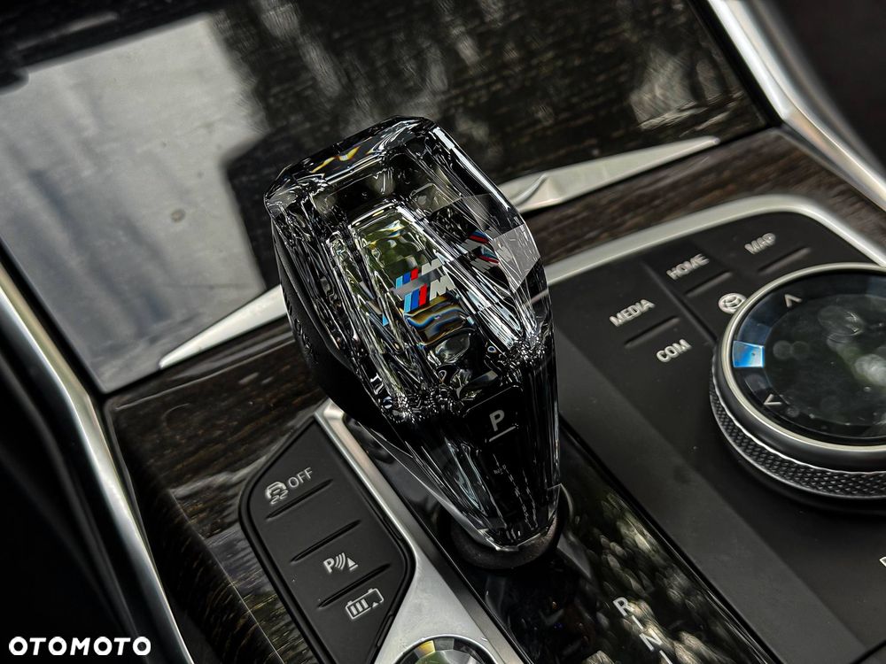 BMW Seria 3 330i Luxury Line - 26