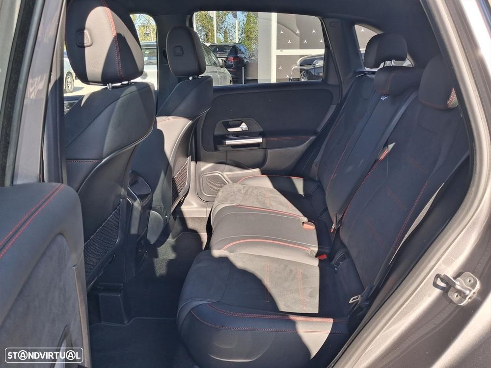 Mercedes-Benz B 180 - 11