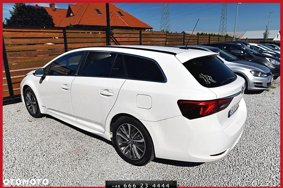 Toyota Avensis Touring Sports 1.6 D-4D Executive - 10