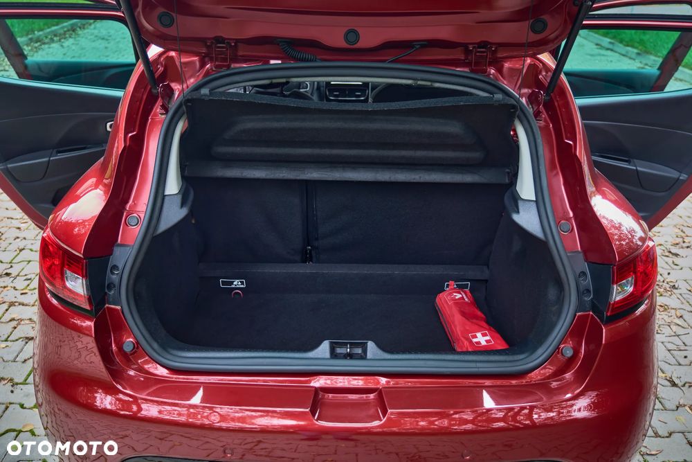 Renault Clio 0.9 TCe Limited - 12