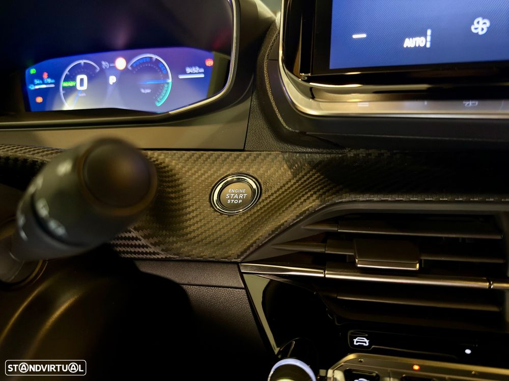 Peugeot e-2008 Allure - 12