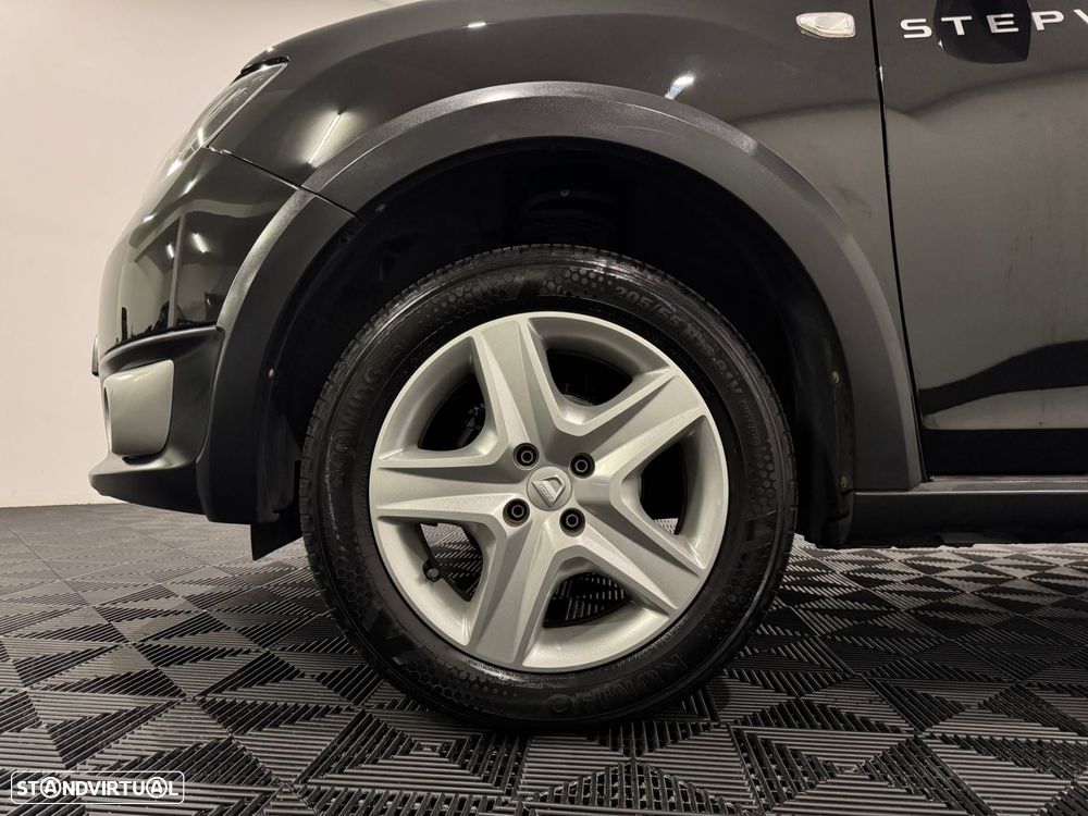 Dacia Sandero 0.9 TCe Stepway - 11