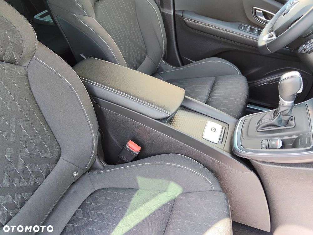 Renault Scenic TCe 140 GPF EDC LIMITED - 23