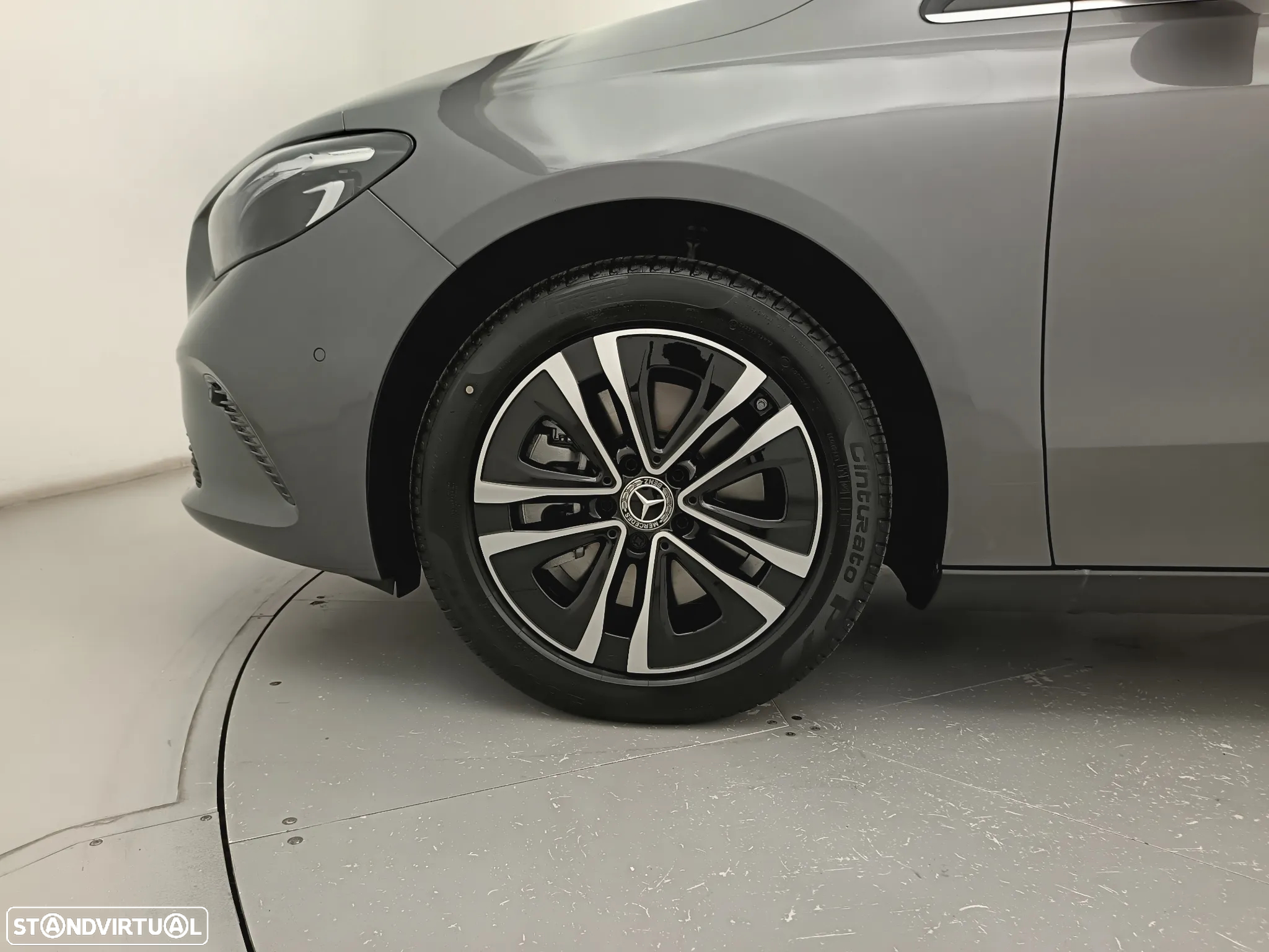 Mercedes-Benz B 250 e - 17