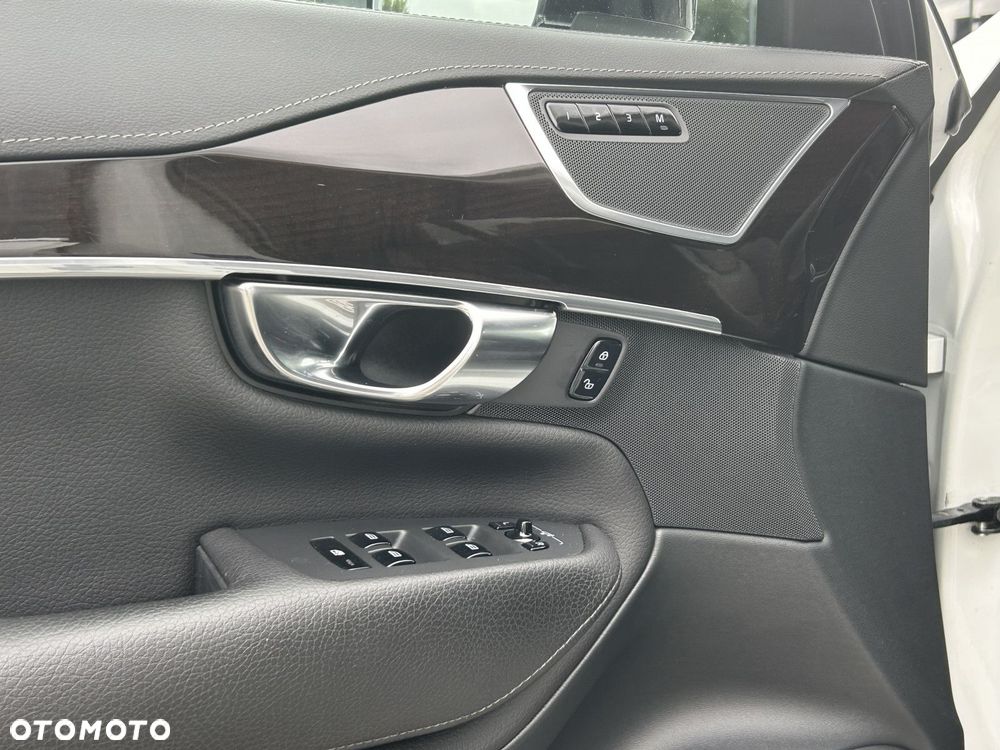 Volvo XC 90 - 14