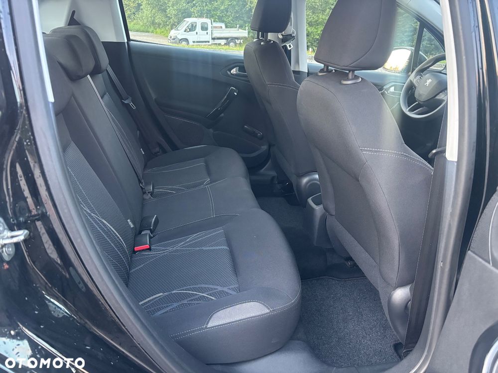 Peugeot 208 PureTech 82 Style - 19