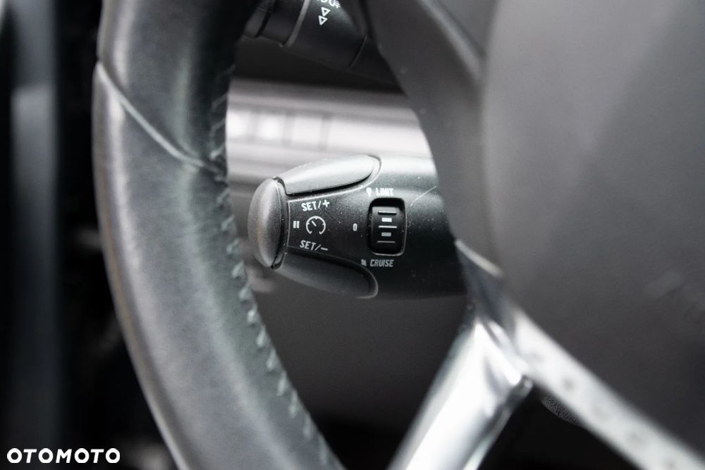 Peugeot 208 1.2 VTi Allure - 20