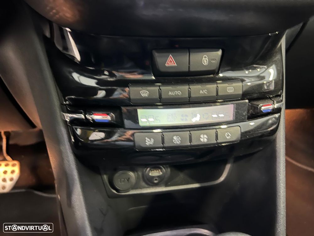 Peugeot 2008 PureTech 110 Stop&Start EAT6 Crossway - 31