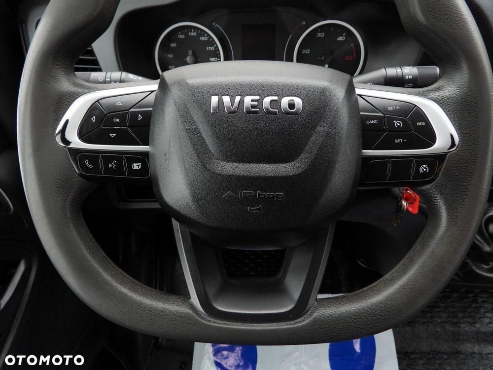 Iveco DAILY 35C16 WYWROTKA PODWÓJNA KABINA DOKA 6 MIEJSC TEMPOMAT NAWIGACJA BLIŹNIACZE KOŁA KLIMATYZACJA  160KM - 31